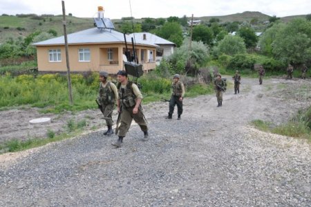 Tunceli'de İşçi Kaçıran Pkk'lılar İle Güvenlik Güçleri Arasında Çatışma