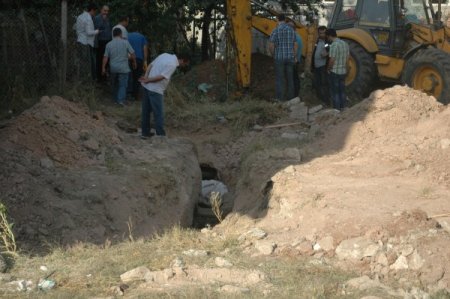 Tünel kazarak NATO boru hattından 3 bin litre akaryakıt çaldılar