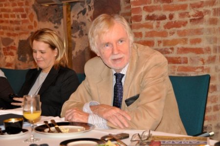 Tuomio: Ab Komisyonu, Büyük Ülkelere Karşı Zayıf Kalıyor