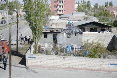 Tüp Patlaması Paniğe Neden Oldu