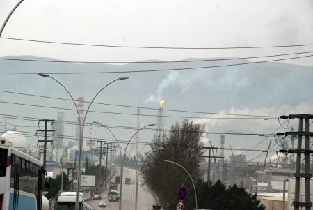 TÜPRAŞ'ın İzmit Rafinerisi'nde elektrik kesintisi panik oluşturdu