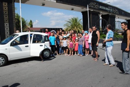 Tur Şirketi Mağduru 40 Kişi, Otele Alınmadı