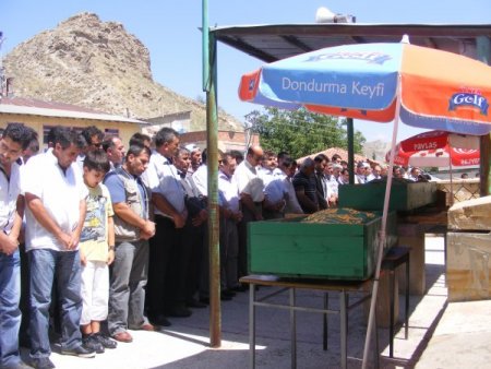 Turan Kardeşler Narman'ı Yasa Boğdu