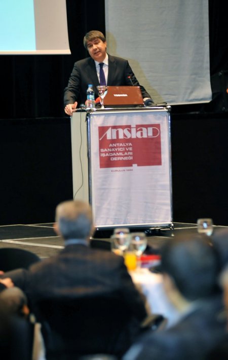 Türel: Muhalefet çarpıtıyor, cezaevinde AK Parti'li belediye başkanları da var