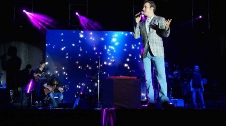 Turgut Özal öğrencileri Ceceli ile eğlendi