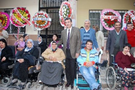 Turgutlu Bedensel Engelliler Derneği'nin Yeni Binası Açıldı