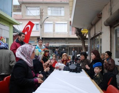 Turgutlu'daki Şehit Ve Gazi Aileleri İrtibat Bürolarına Kavuştu
