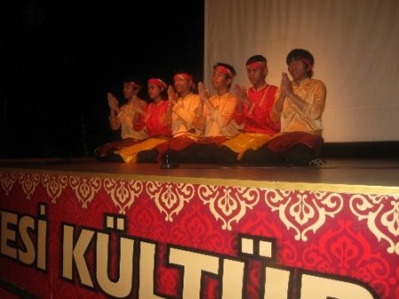 Turhal’daki peygamber sevdalıları ödüllerini aldı