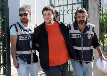 Turist olarak geldiler, suç örgütü kurup hırsızlık yaptılar