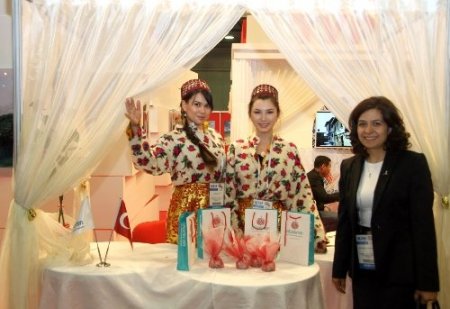 Turizmciler, Almatı'ya akın etti