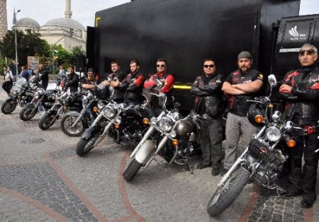 Türk Chopper güvenli motosiklet kullanımını anlatıyor