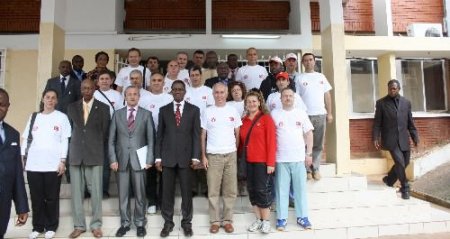 Türk Doktorlar, Kamerun'da Sağlık Merkezi Kuracak