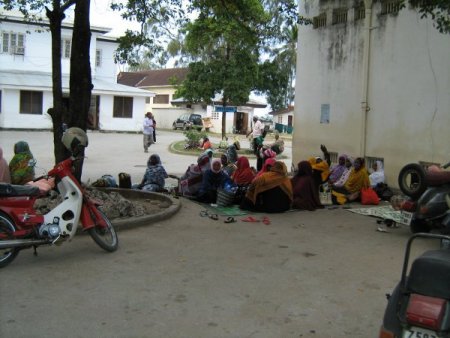 Türk doktorlar Tanzanya'ya beşinci sağlık seferine çıktı