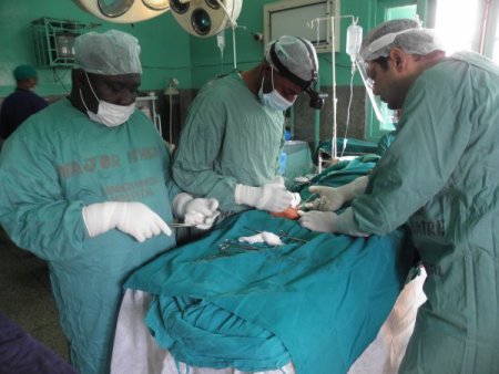 Türk doktorlar Tanzanya'ya beşinci sağlık seferine çıktı