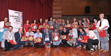 Türk dünyası edebiyatçıları Tuzla’da buluştu