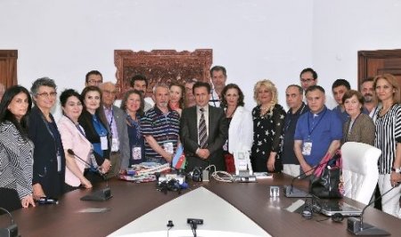 Türk dünyası edebiyatçıları Tuzla’da buluştu