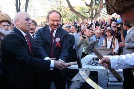 Türk Dünyası Mühendislik, Mimarlık ve Şehircilik Kurultayı başladı