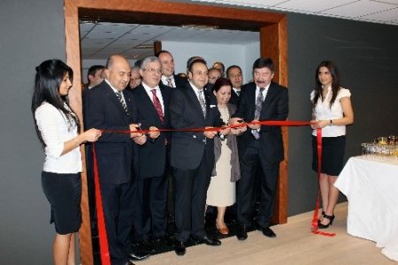 Türk Dünyasının Resimleri Brüksel’de Sergileniyor