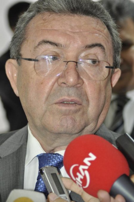 Türk Halkları Çocuk Edebiyatı Sempozyumu Kafkas Üniversitesi'nde başladı