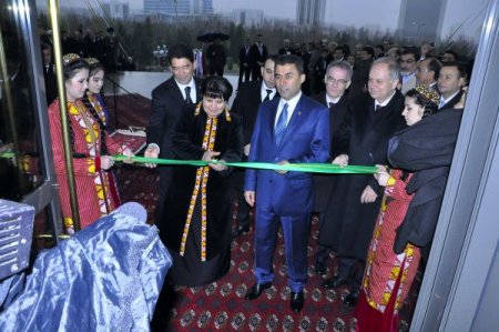 Türk İhraç Ürünleri Fuarı, Aşkabat’ta açıldı