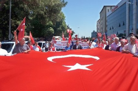 Türk Kamu-Sen'den 'Bayrağına Sahip Çık' mitingi