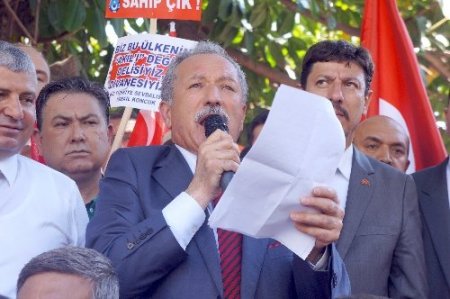 Türk Kamu-Sen'den 'Bayrağına Sahip Çık' mitingi