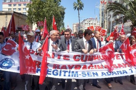 Türk Kamu-Sen'den 'Bayrağına Sahip Çık' mitingi