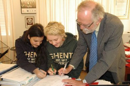 Türk Kızı Bir Günlüğüne Gent Üniversitesi'ne Rektör Oldu