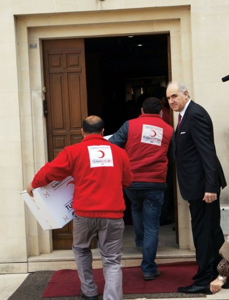 Türk Kızılayı'ndan Suriyeli Süryanilere yardım eli