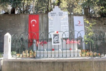 Türk Kızılayı’nın kurucusu ayinle anıldı