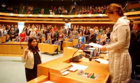 Türk kökenli yeni milletvekili Çegerek göreve başladı