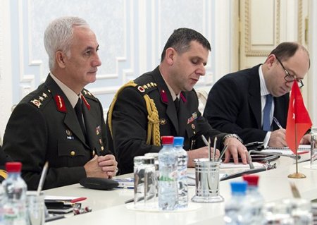 Türk komutandan Rusya’ya güvenlik ziyareti
