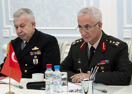 Türk komutandan Rusya’ya güvenlik ziyareti