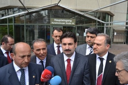 Türk milletvekilleri, NSU davasının görüleceği mahkemeyi ziyaret etti