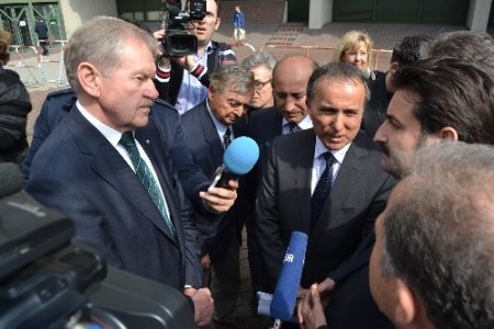 Türk milletvekilleri, NSU davasının görüleceği mahkemeyi ziyaret etti