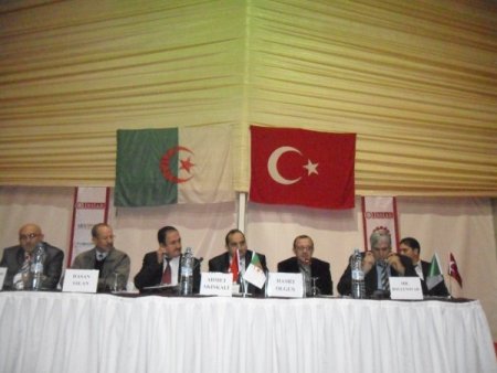 Türk mobilyacılar Cezayir'e çıkarma yaptı