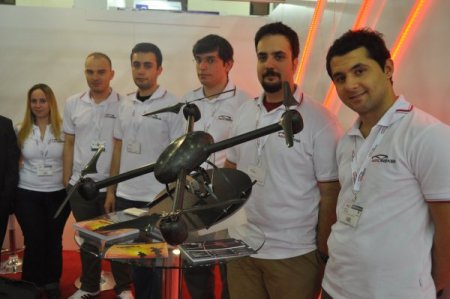 Türk Mühendislerin Geliştirdiği Mini Uçak Görücüye Çıktı