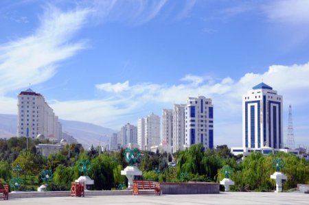 Türk müteahhitleri Türkmenistan'da yeni rekora koşuyor