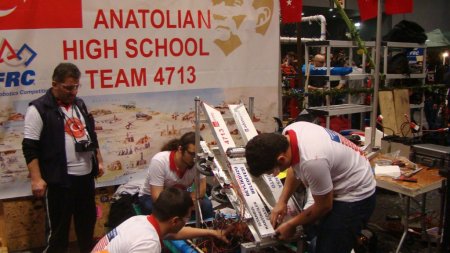 Türk öğrenciler New York’ta robotlarını yarıştırdı