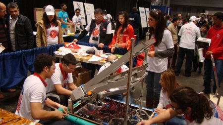 Türk öğrenciler New York’ta robotlarını yarıştırdı