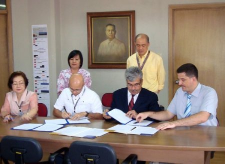 Türk öğrencilere Filipinler’de hem İngilizce, hem de lisansüstü eğitim imkânı