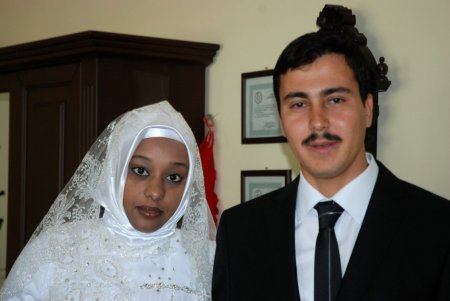 Türk okulu öğretmeni, Sudanlı meslektaşı ile evlendi