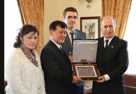 Türk okulundan memnun kalan Taylandlılar yenileri için Bursa’da