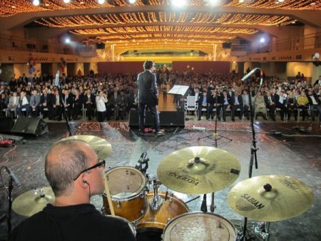 Türk-Rus Kültür Merkezi’nin organize ettiği programında 'Ayna' coşturdu