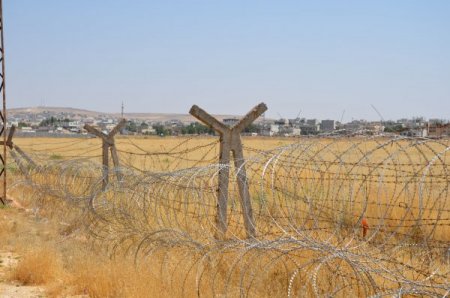 Türk savaş uçakları sınırda keşif uçuşu yaptı