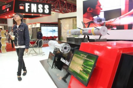 Türk savunma sanayi ürünleri Endonezya'da büyük ilgi gördü