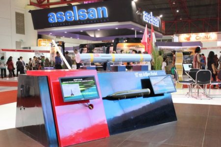 Türk savunma sanayi ürünleri Endonezya'da büyük ilgi gördü