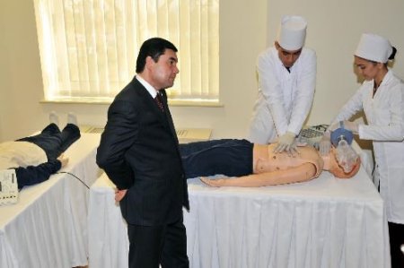 Türk Şirketi, Türkmenistan'da Üniversite Ve Hastane Kurdu