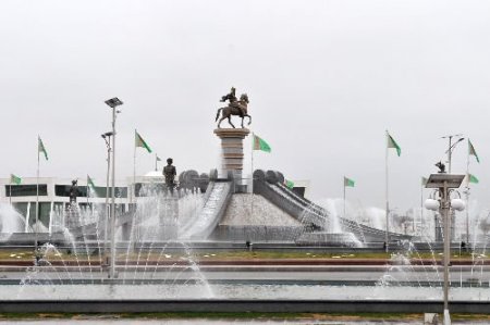 Türk Şirketin Türkmenistan'da Yaptığı Fıskiye Kompleksi, Guinness Rekorlar Kitabı'na Girdi