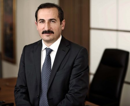 Türk Telekom’dan öğrencilere burs ve spor gereçleri desteği